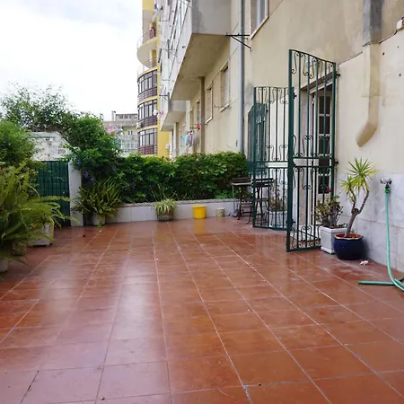 Terrace Near Belem Apartment *
